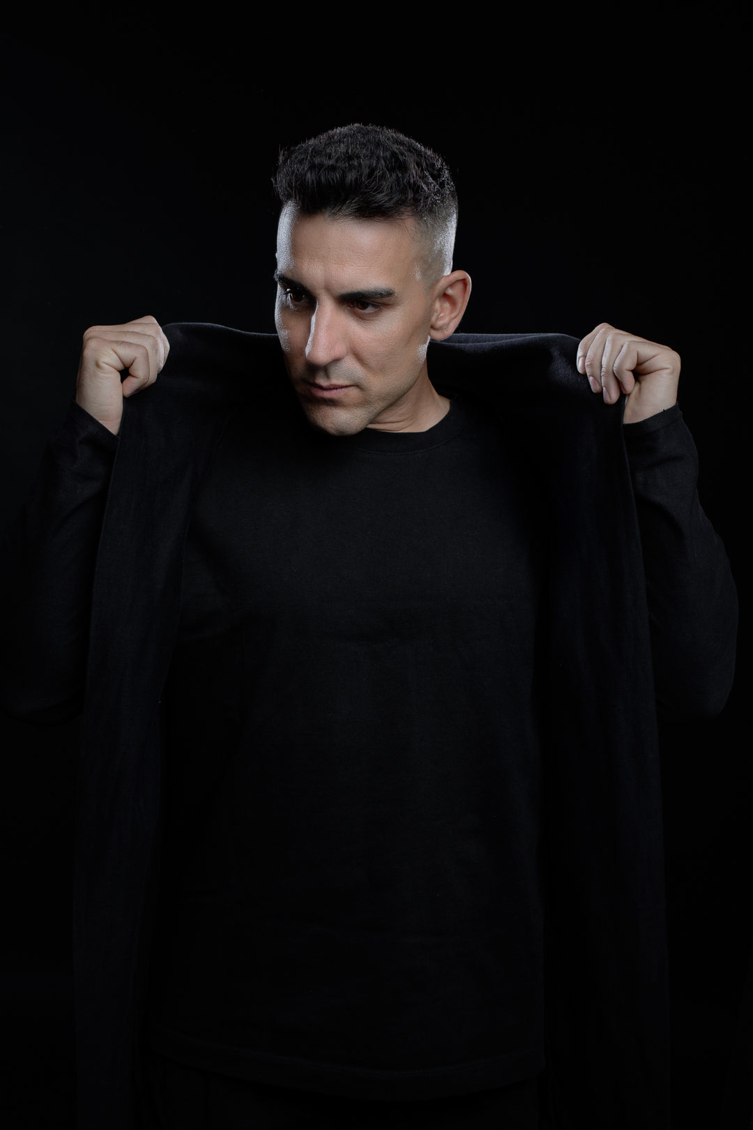 MAXNIZE press portrait