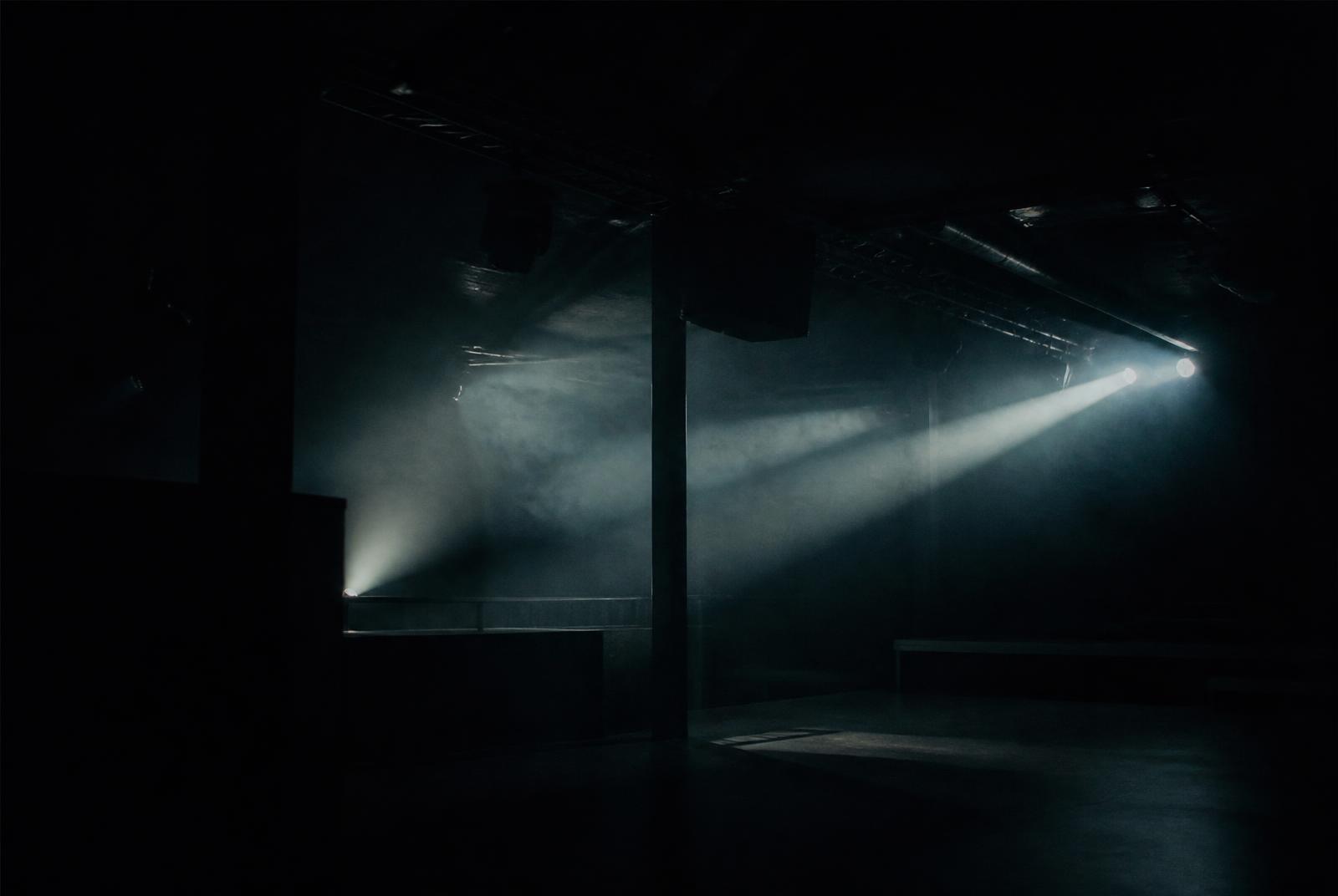 PROGRESSIVE HOUSE atmosphere